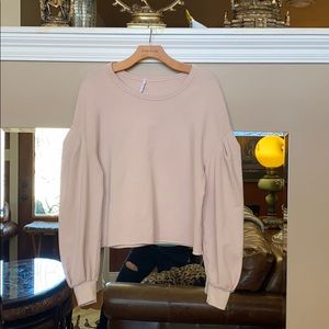 Project Social T puff sleeved sweatshirt😍